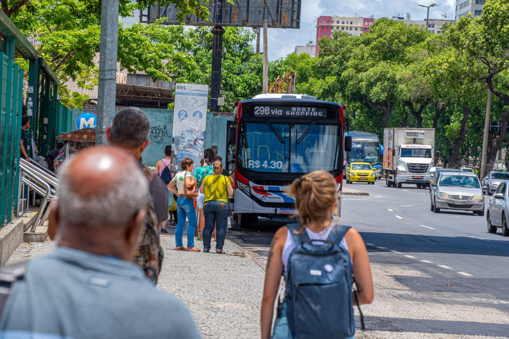 Passagem de ônibus, VLT e BRT no Rio aumentam para R$ 4,70 neste domingo