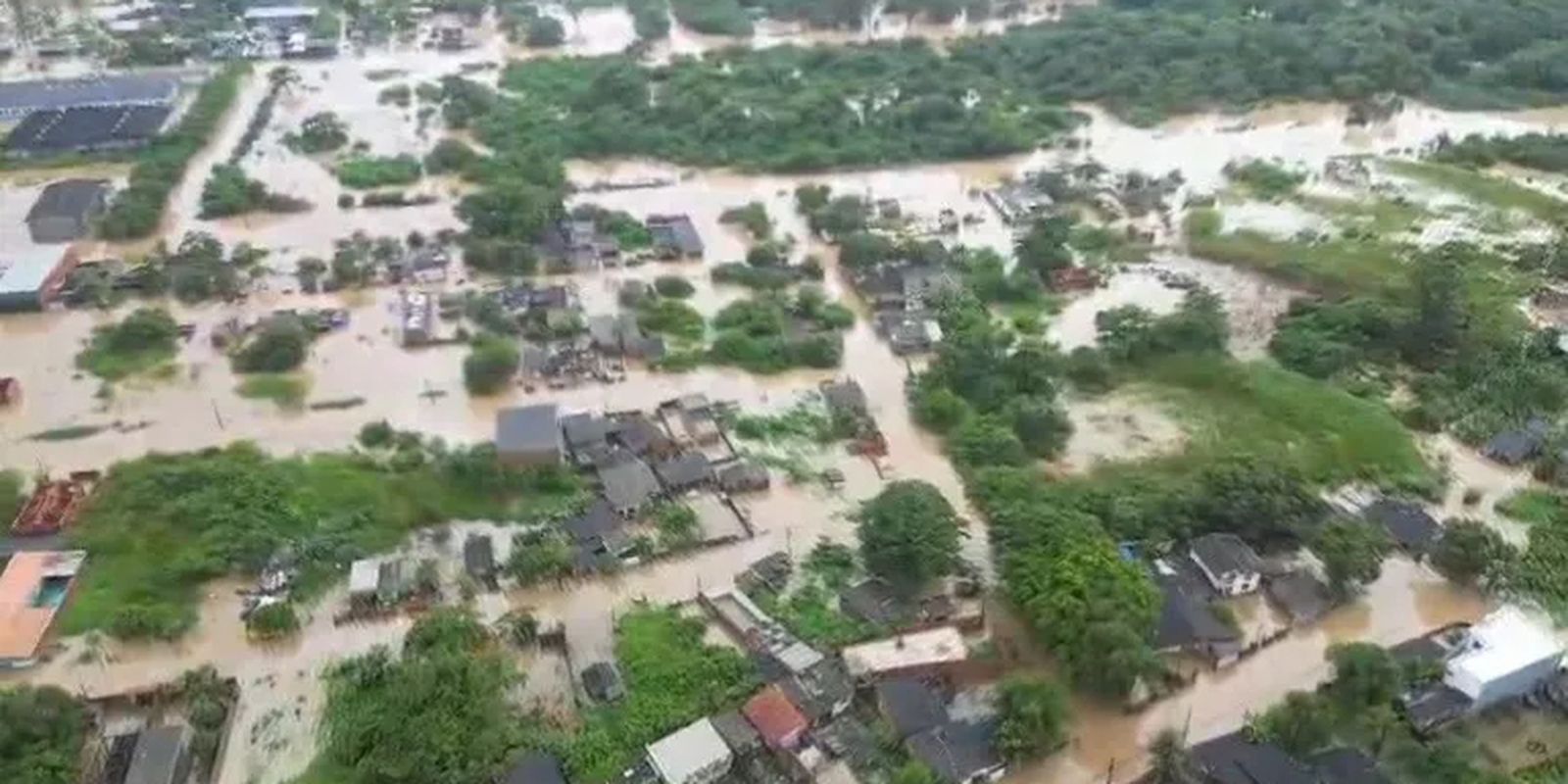 Chega a 300 número de desabrigados em município paulista